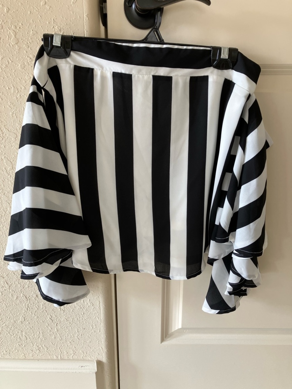 VENUS Black & White Vertical Stripe Off-Shoulder Top NWOT